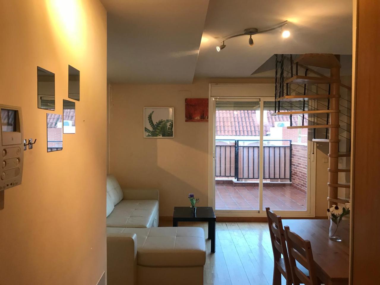 67 Calle Miosotis Madrid